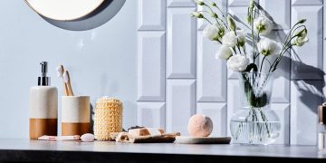 Bathroom decor ideas with flowers